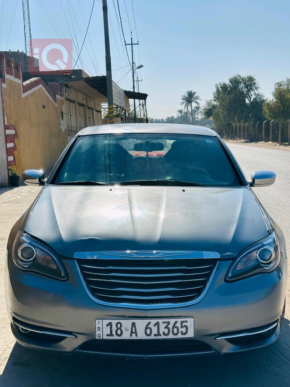 Chrysler 200